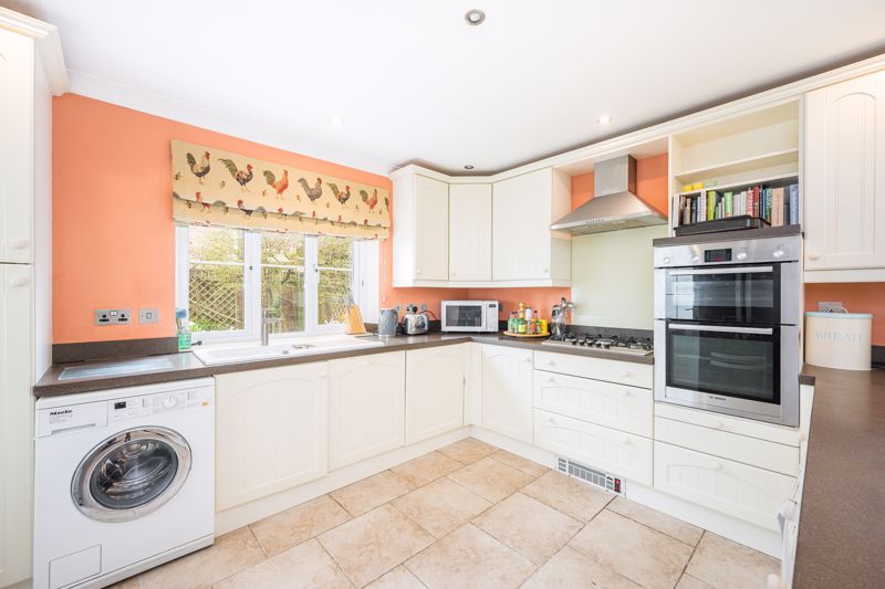 Kitchen- click for photo gallery